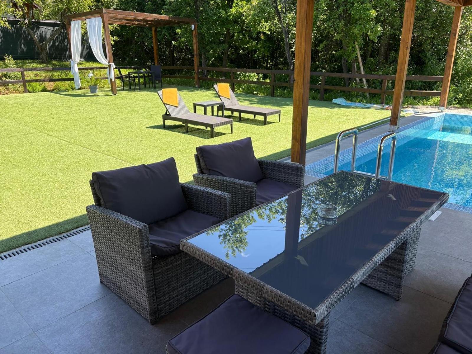 Hébergement de vacances Hellena 2 *